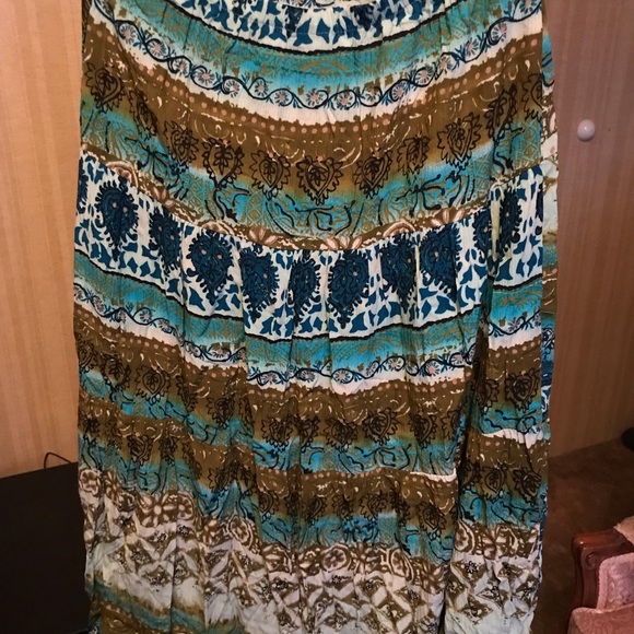 Blouse & Skirt set - Picture 2 of 3